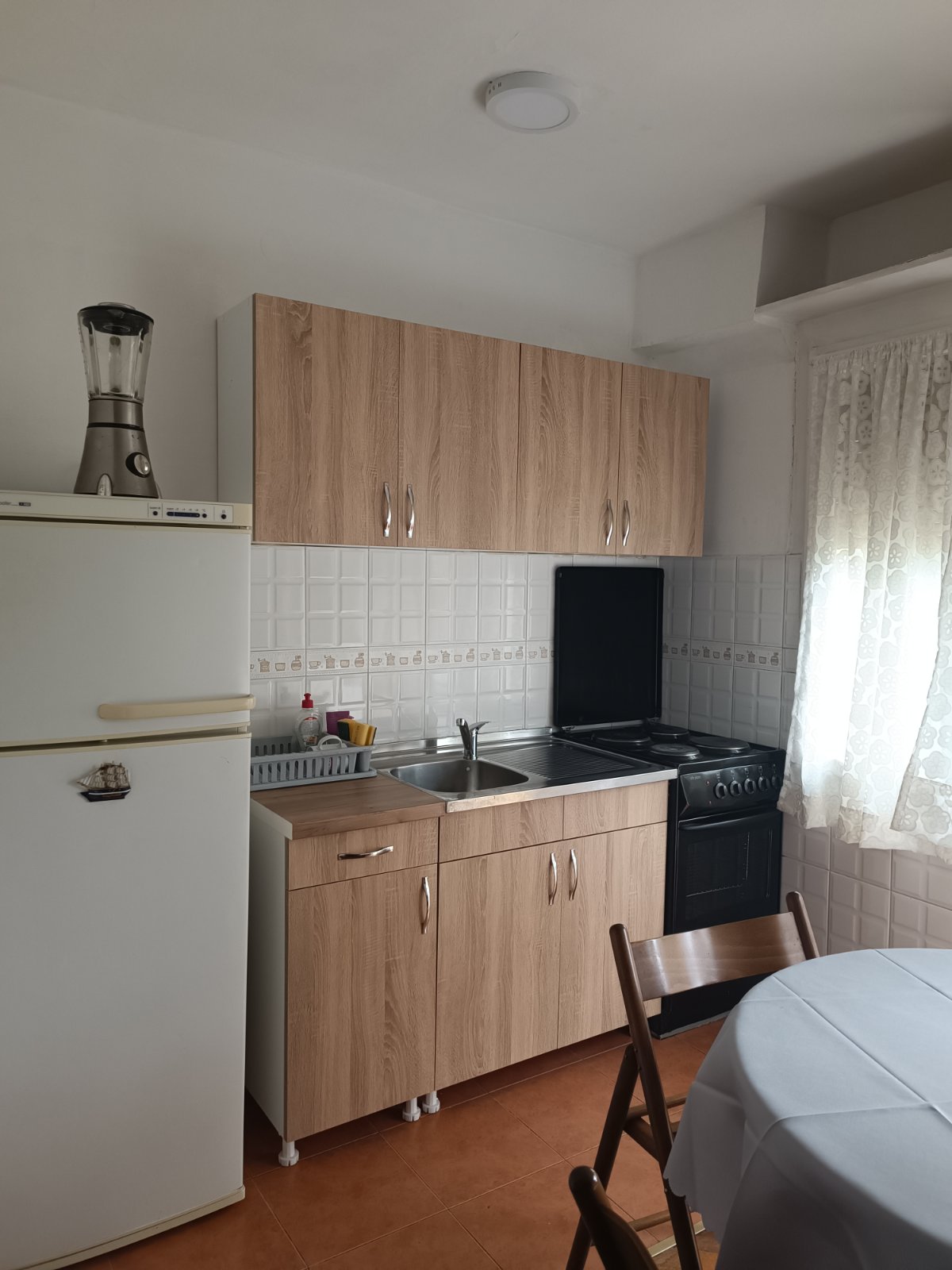 Izdajem renoviran 1.0 stan u Paviljonima, 35 m2